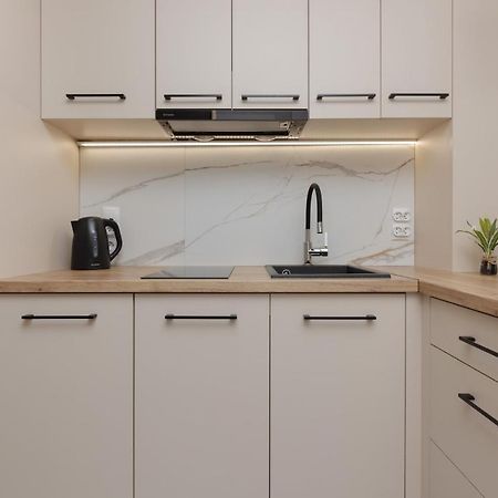 Aleja Jana Pawla II Studio Warsaw By Noclegi Renters Esterno foto